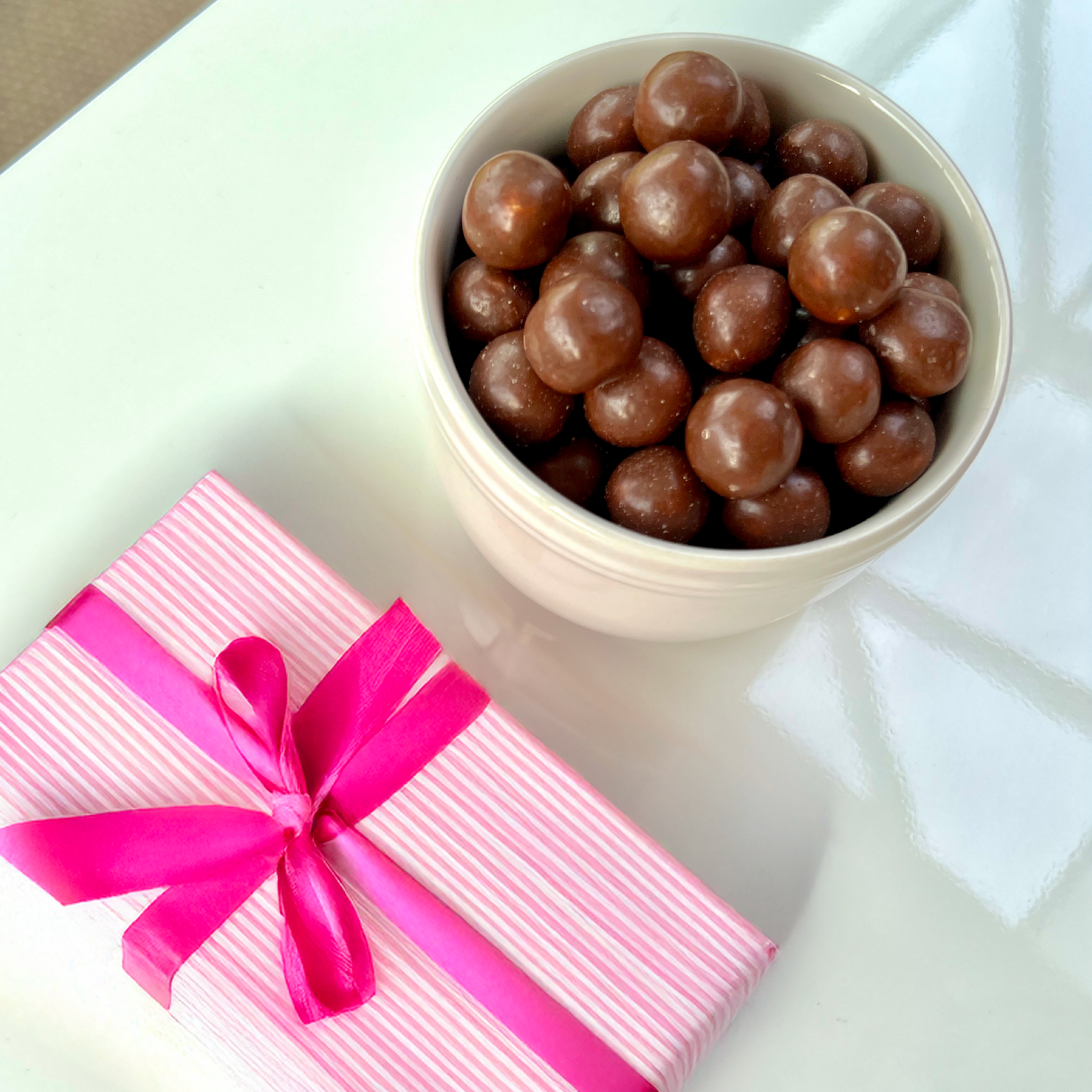 Choccy Rocks: Dairy Free &amp; Vegan Moofreesas (35g)